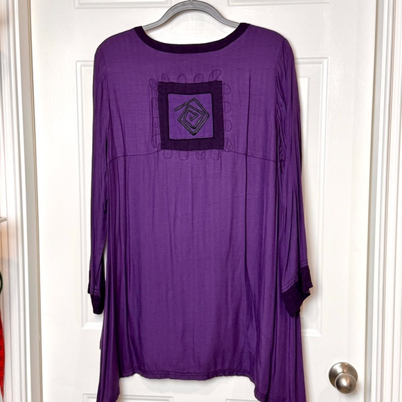 Two Pc. Iguana & A La Mode Tunics/Dresses Purple Size Medium - Picture 9 of 16